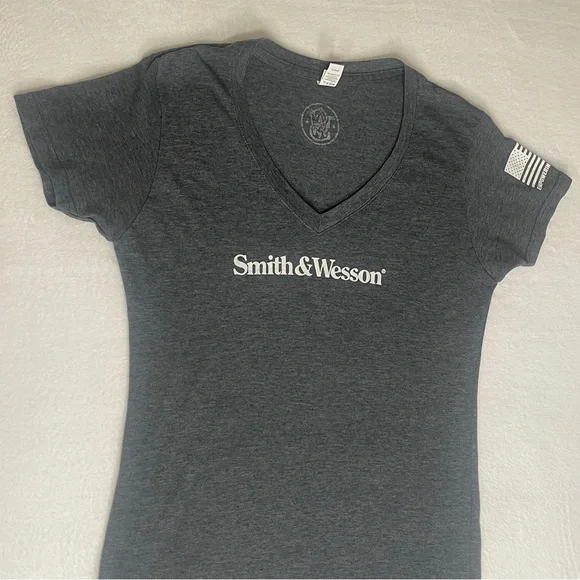 Smith & Wesson V-Neck T-Shirt - Picture 2 of 7